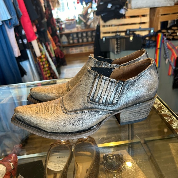 Freebird Metallic Ankle Booties - Picture 2 of 10